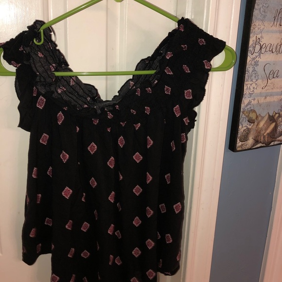 Off the Shoulder Top - Picture 3 of 3